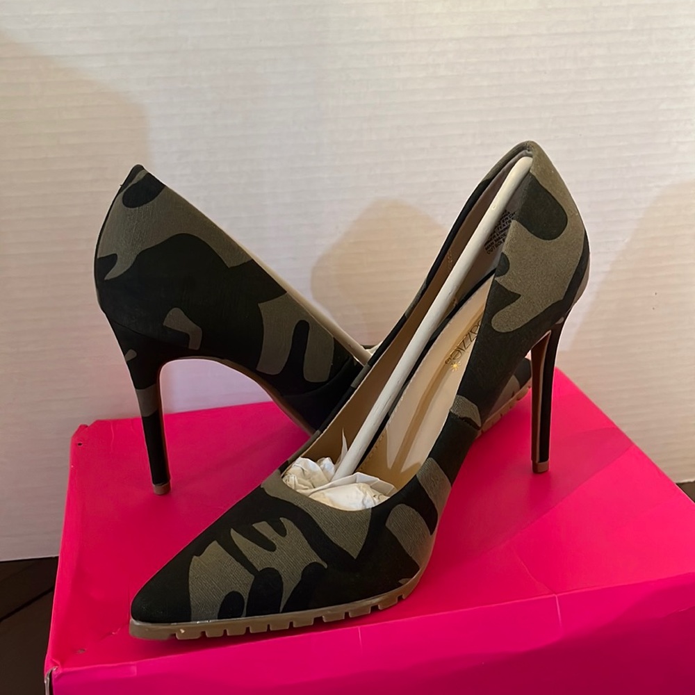 shoe dazzle camo heel •brand new•